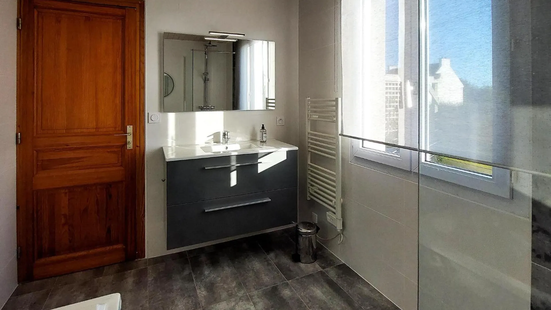 Gorgeous Home In Saint Pabu With Kitchen 0*, Saint-Pabu (Finistere)